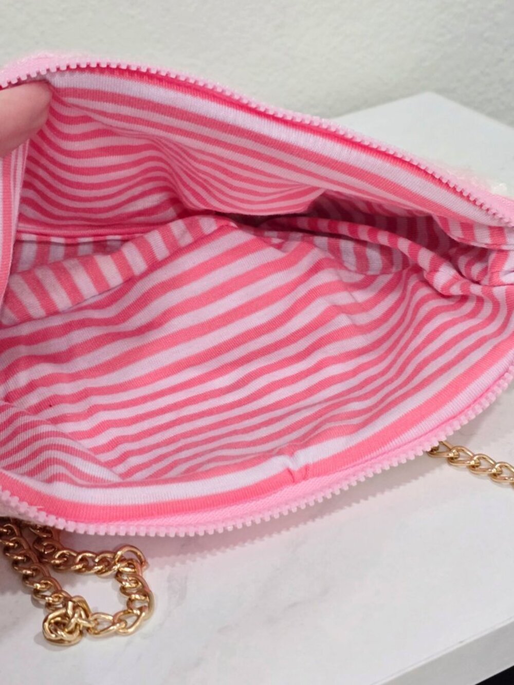 Dolls Kill ✦ Half Watermelon Plush Crossbody Bag ✦ Pink & Green Gold Chain NWT - Picture 4 of 8